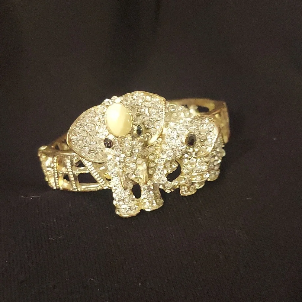 NATASHA Elephant Hinged Bracelet - Picture 2 of 6